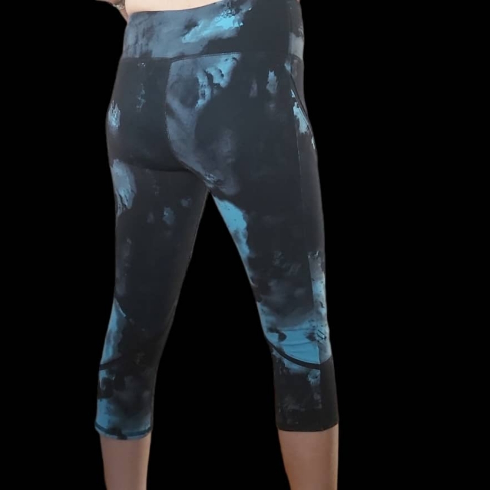 ALO Yoga whisper Capri legging